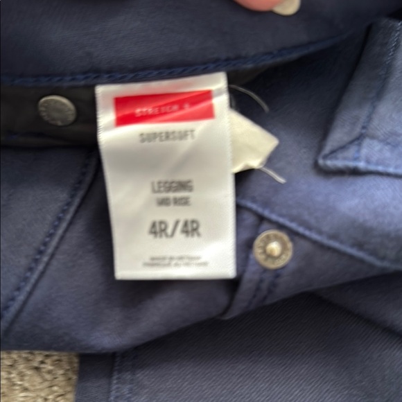 Express- Mid Rise- Leggings-Stretch- Supersoft- Size 4R - Picture 5 of 5